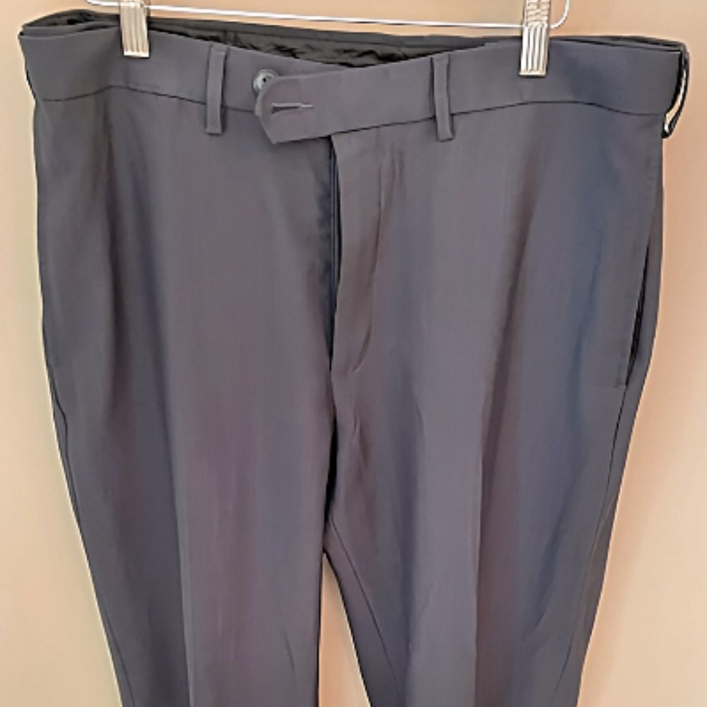 Haggar Men's E-CLO™ Stria Classic Fit Flat Front Dress Pant 34X32 Dark Gray